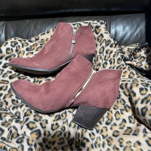 Style & Co. Ankle Booties Maroon or Burgundy with Zipper